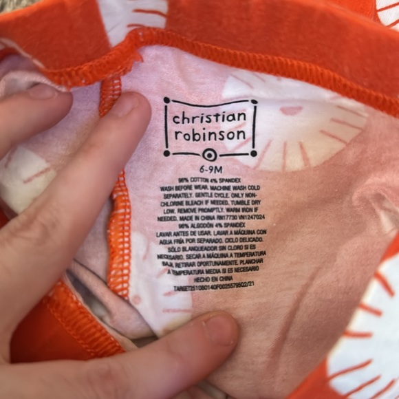 Christian Robinson 6-9 months orange sun set - Picture 3 of 3